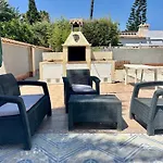 With Pool, Chill-out & Bbq Holiday home *