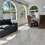 Holiday home With Pool, Chill-out & Bbq Torrevieja