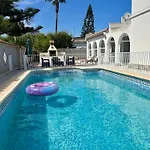 Holiday home With Pool, Chill-out & Bbq