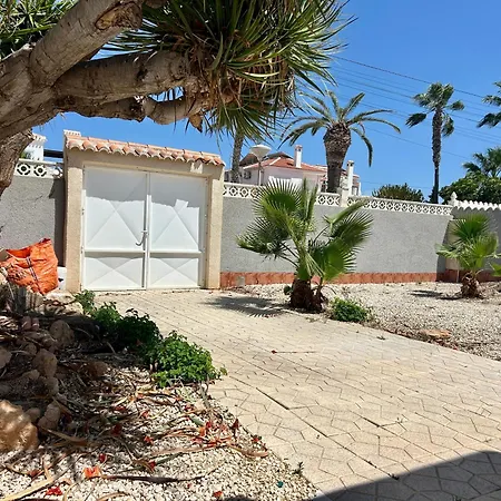 Holiday home With Pool, Chill-out & Bbq