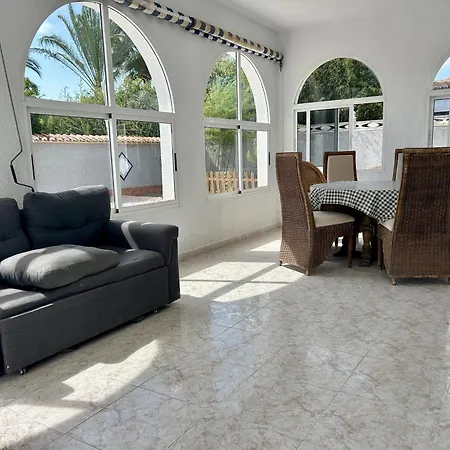 Feriehus With Pool, Chill-out & Bbq Torrevieja