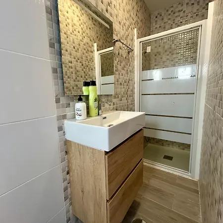 With Pool, Chill-out & Bbq Дом отдыха Торевьиа