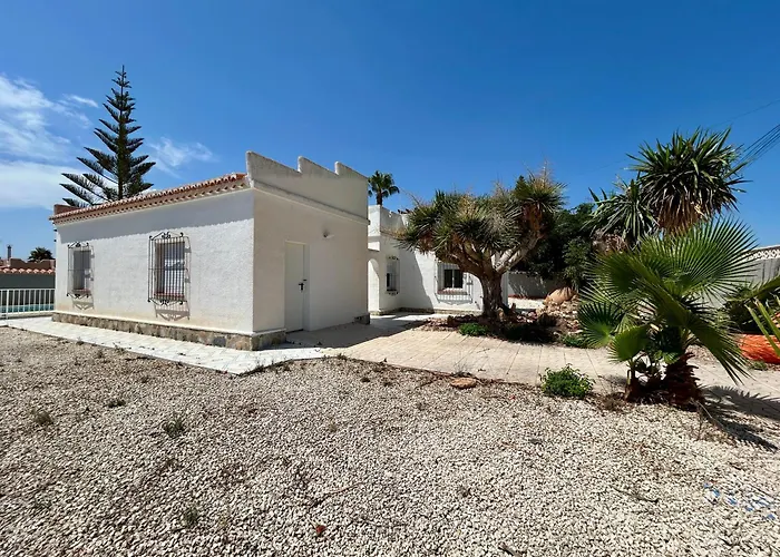 With Pool, Chill-out & Bbq *