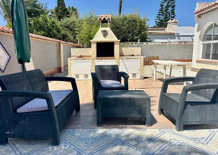 With Pool, Chill-out & Bbq Holiday home *