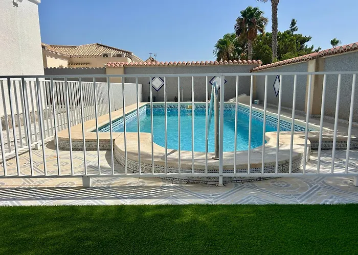 With Pool, Chill-out & Bbq Holiday home *