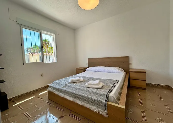 Holiday home With Pool, Chill-out & Bbq