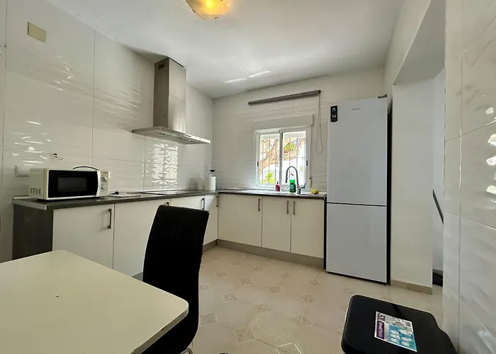 Nyaraló With Pool, Chill-out & Bbq *